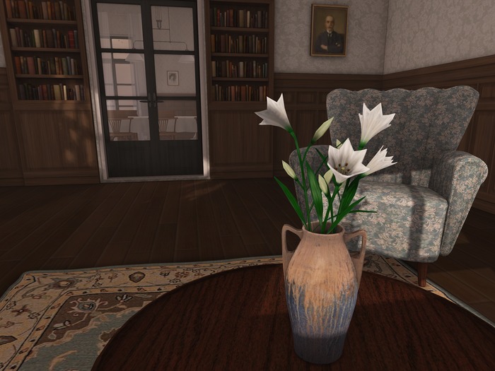 Mesh art deco vase with lilies